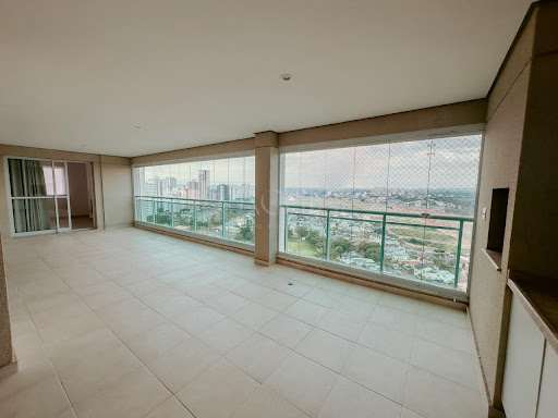 Apartamento em Jardim das Colinas